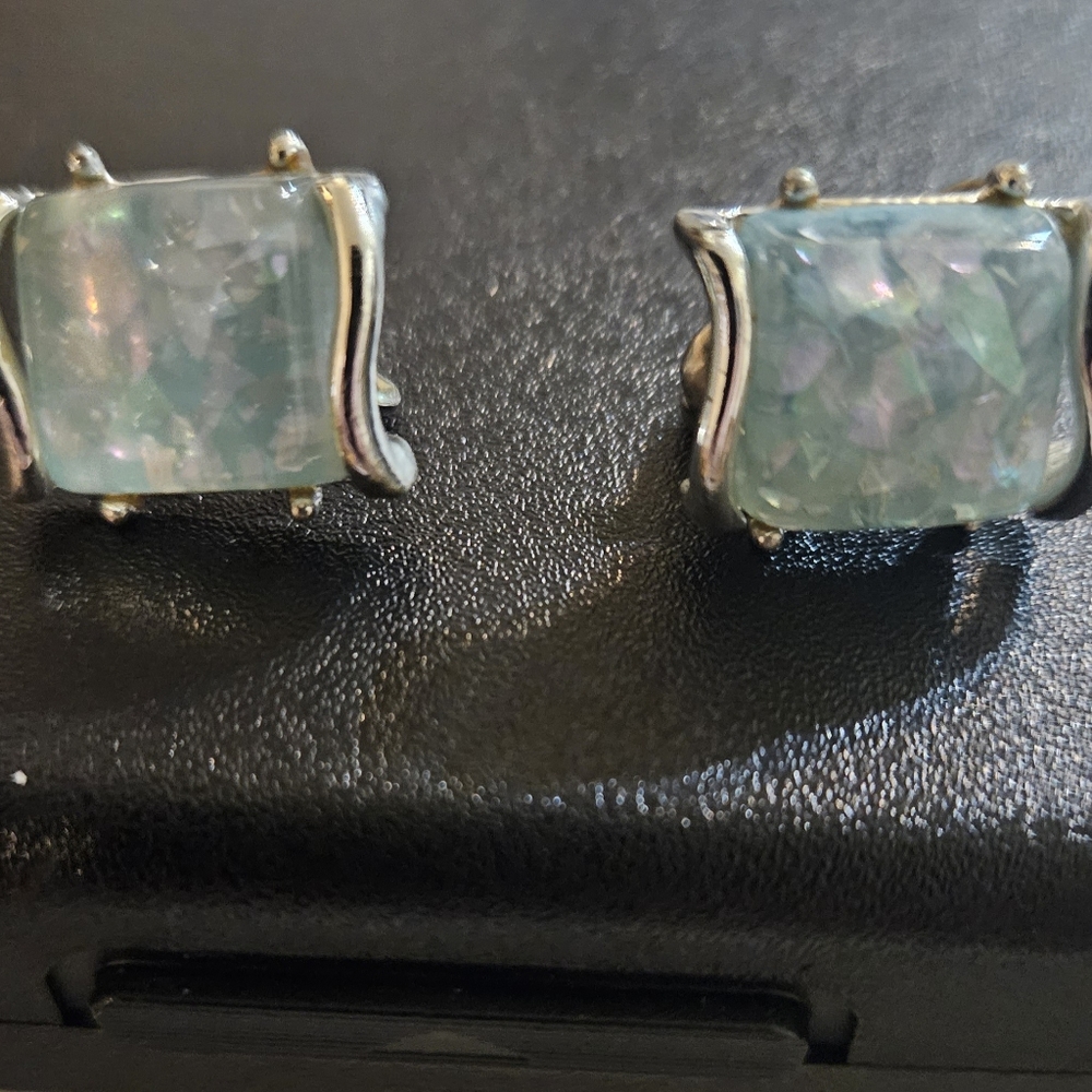 Vintage Coro earrings - Picture 5 of 8
